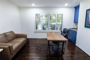 10872 Caprock Cir, Dallas, TX 75218 - Photo 4