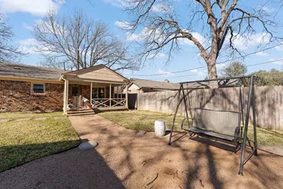 2737 Ryan Place Drive, Fort Worth, TX 76110 - Photo 24