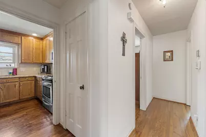 2737 Ryan Place Drive, Fort Worth, TX 76110 - Photo 14