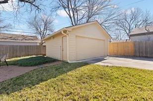 2737 Ryan Pl Dr, Fort Worth, TX 76110 - Photo 22