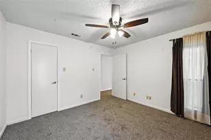 2101 Friendly Dr, Arlington, TX 76011 - Photo 12