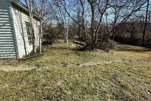 605 Hinton St, Grand Prairie, TX 75050 - Photo 22