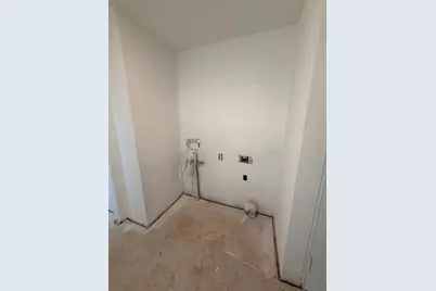 605 Hinton Street, Grand Prairie, TX 75050 - Photo 8