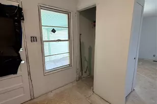 605 Hinton St, Grand Prairie, TX 75050 - Photo 6