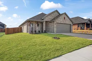 4300 Hummingbird Dr, Sherman, TX 75092 - Photo 1