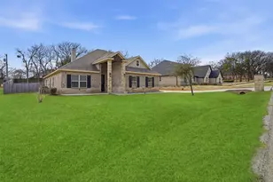 6403 Westover Dr, Granbury, TX 76049 - Photo 4