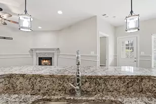 6403 Westover Dr, Granbury, TX 76049 - Photo 12