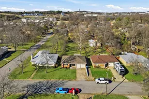 105 N Wood Ave, Denison, TX 75020 - Photo 30