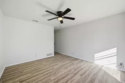 105 N Wood Avenue, Denison, TX 75020 - Photo 4