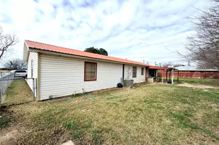 1412 Sunset Dr, Goldthwaite, TX 76844 - Photo 30