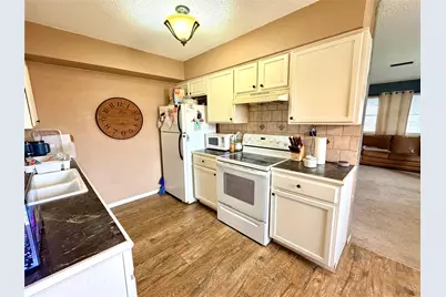 1412 Sunset Drive, Goldthwaite, TX 76844 - Photo 12