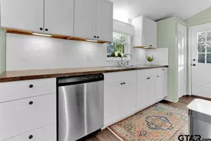 212 Canyon Dr, Hideaway, TX 75771 - Photo 16