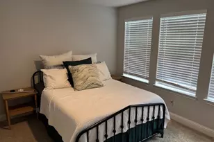 131 Peach Orchard Ln, Euless, TX 76040 - Photo 2