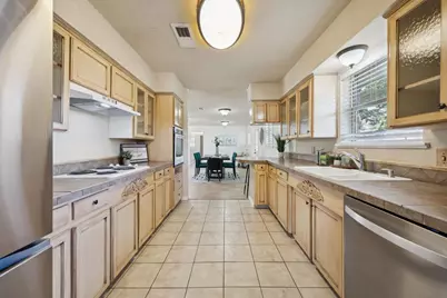 1505 Oak Glen Court, Arlington, TX 76012 - Photo 12