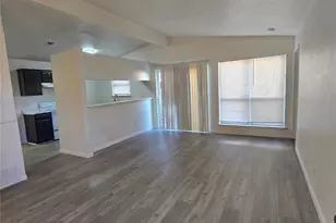 1451 Brook Meadow Cir, Lancaster, TX 75134 - Photo 2