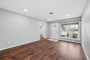 1311 Coke Dr, Arlington, TX 76010 - Photo 6