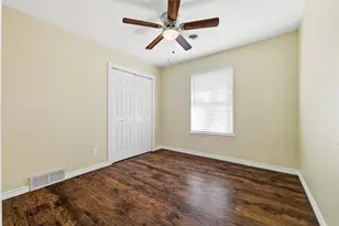 1311 Coke Dr, Arlington, TX 76010 - Photo 16