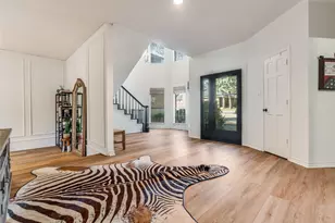 9122 Cochran Heights Dr, Dallas, TX 75220 - Photo 2