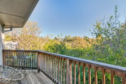 9122 Cochran Heights Drive, Dallas, TX 75220 - Photo 18