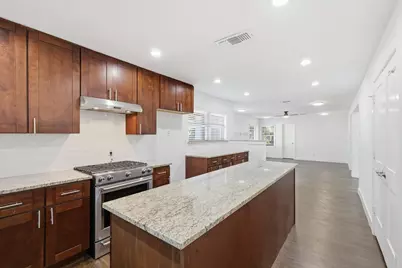 6207 Royal Lane, Dallas, TX 75230 - Photo 10