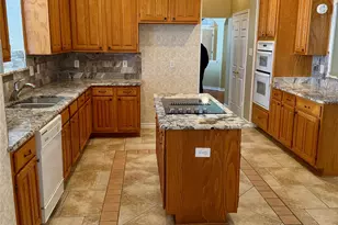 4213 Forestedge Dr, Grand Prairie, TX 75052 - Photo 24