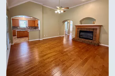 4213 Forestedge Drive, Grand Prairie, TX 75052 - Photo 10
