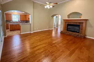 4213 Forestedge Dr, Grand Prairie, TX 75052 - Photo 10