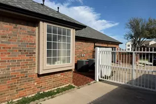 4213 Forestedge Dr, Grand Prairie, TX 75052 - Photo 30