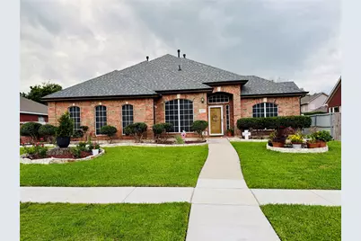 4213 Forestedge Drive, Grand Prairie, TX 75052 - Photo 2