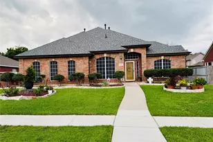 4213 Forestedge Dr, Grand Prairie, TX 75052 - Photo 2