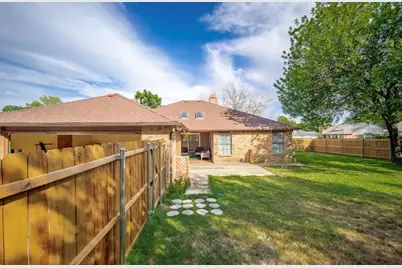 313 Diamond Drive, DeSoto, TX 75115 - Photo 22