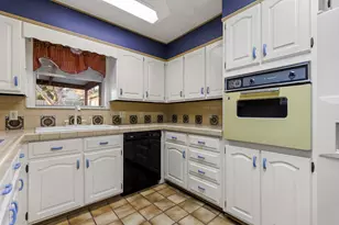 100 Linden Ln, Hewitt, TX 76643 - Photo 10