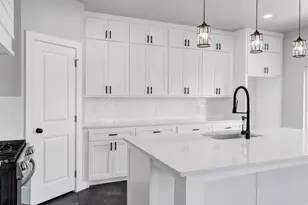 576 Highview Ct, Godley, TX 76044 - Photo 16