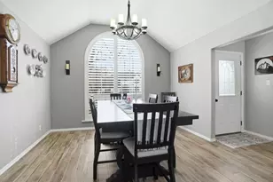 7611 Ravenswood Rd, Granbury, TX 76049 - Photo 4