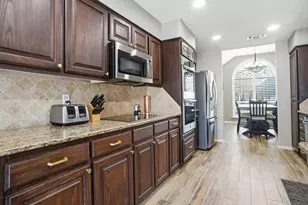 7611 Ravenswood Rd, Granbury, TX 76049 - Photo 12