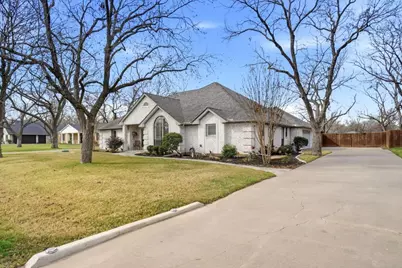 7611 Ravenswood Road, Granbury, TX 76049 - Photo 2