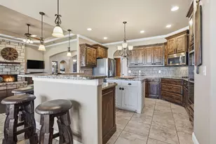 162 Ellis Spring Dr, Weatherford, TX 76085 - Photo 6