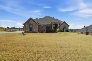 162 Ellis Spring Dr, Weatherford, TX 76085 - Photo 1