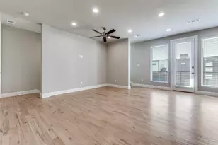 4401 Cabell Dr, Dallas, TX 75204 - Photo 16