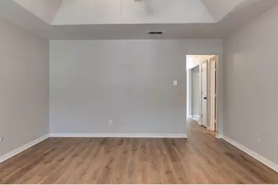 3325 Avenue L, Fort Worth, TX 76105 - Photo 10