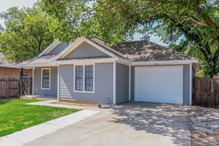 3325 Avenue L, Fort Worth, TX 76105 - Photo 2