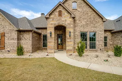 460 Royal Santana Run, Weatherford, TX 76087 - Photo 2