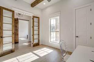 460 Royal Santana Run, Weatherford, TX 76087 - Photo 6