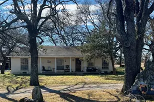 758 Shadow Valley Rd, Whitesboro, TX 76273 - Photo 1