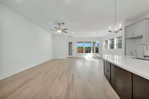 2079 Emerald Grove Ln, Arlington, TX 76005 - Photo 12