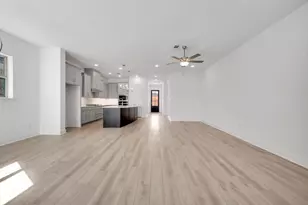 2079 Emerald Grove Ln, Arlington, TX 76005 - Photo 18