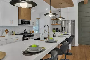 1237 Airline Dr, Grapevine, TX 76051 - Photo 12