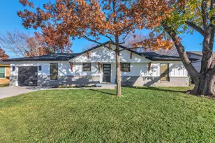 1237 Airline Dr, Grapevine, TX 76051 - Photo 2