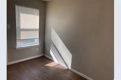 1607 N Nolan River Road #D, Cleburne, TX 76033 - Photo 6