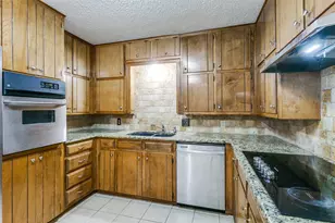 6513 Paula Ct, North Richland Hills, TX 76182 - Photo 10